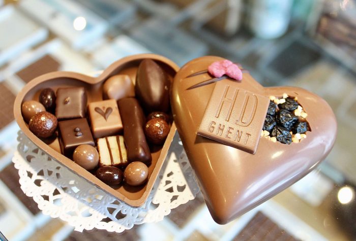 hilde devolder chocolatier small filled heart 2018