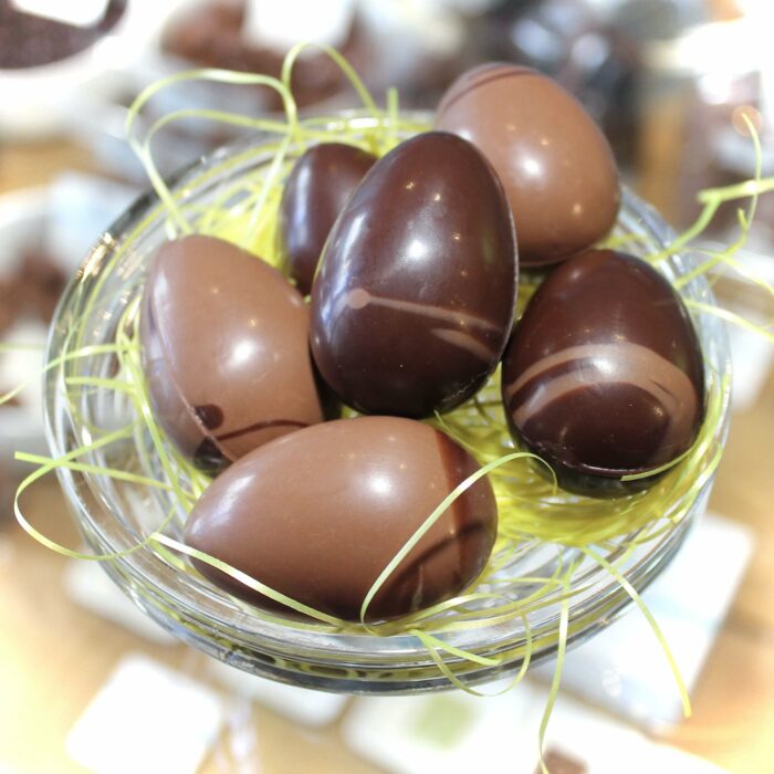 hilde devolder chocolatier easter 2021 hollow easter eggs 5 cm