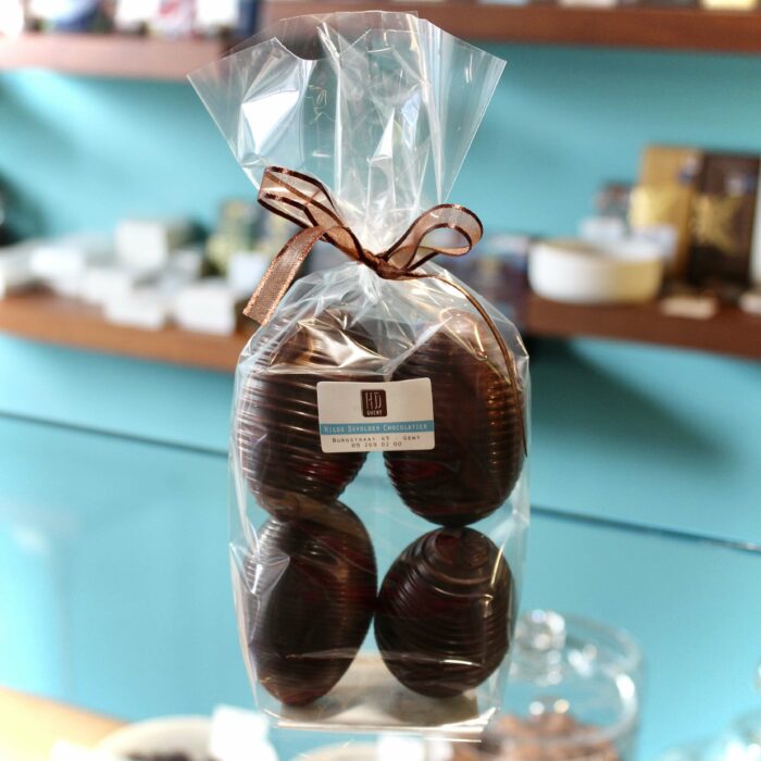 hilde devolder chocolatier easter 2021 ribbed hollow easter egg 7 cm dark chocolate