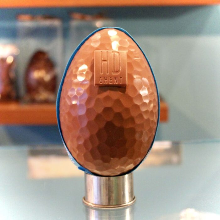 hilde devolder chocolatier 2023 easter egg 'hammered-effect' milk chocolate